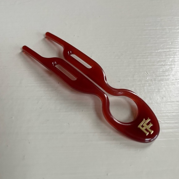 Fiona Franchimon Accessories Fiona Franchimon No Hairpin Ruby Red Fiona Franchimon Accessories Fiona Franchimon No Hairpin Ruby Red